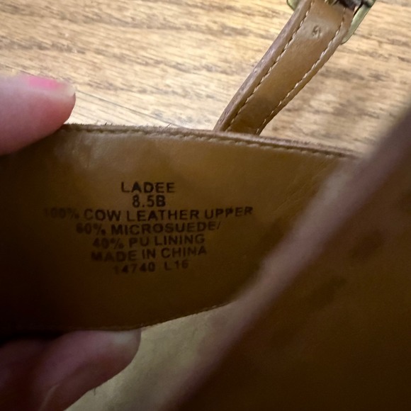 Lauren Ralph Lauren Size 8.5 Leather Gold Studded Ankle Strap Sandals Thong - Picture 4 of 12